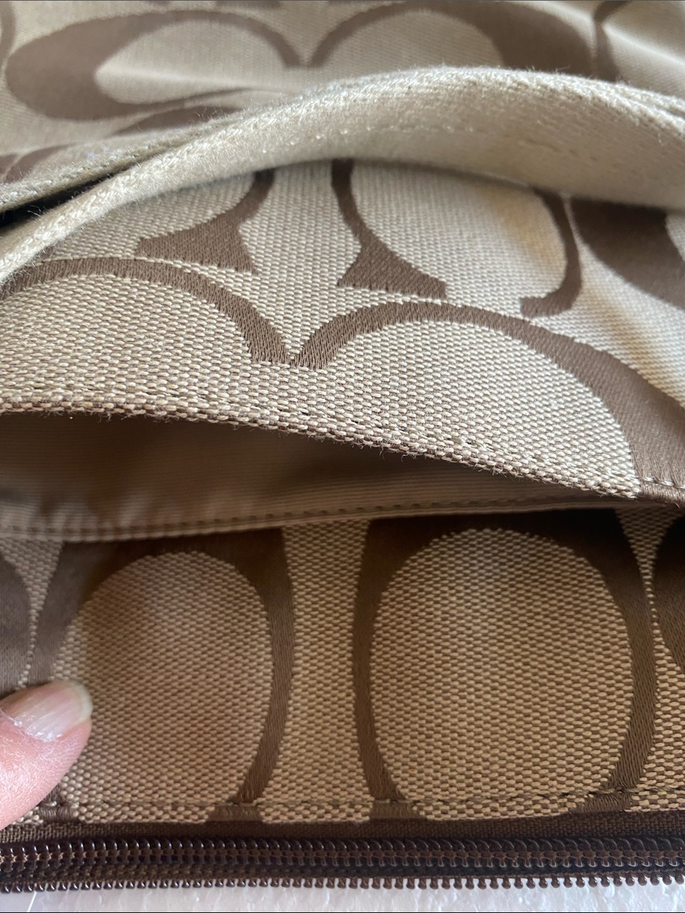 NWT Coach Signature Canvas Crossbody Bag in Beige and Magenta - Picture 6 of 8